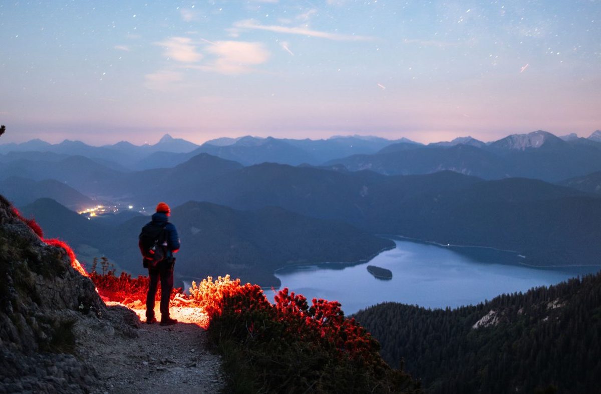 Garmin inReach ou ZOLEO : lequel choisir pour sécurité hors