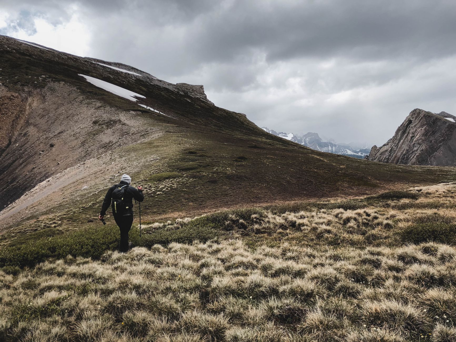Garmin inReach ou ZOLEO : lequel choisir pour sécurité hors